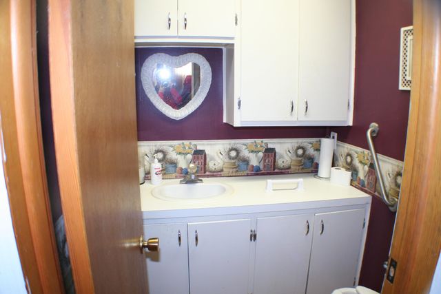 616 N School St, Augusta, KS 67010