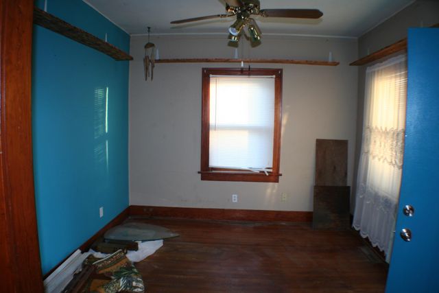 616 N School St, Augusta, KS 67010