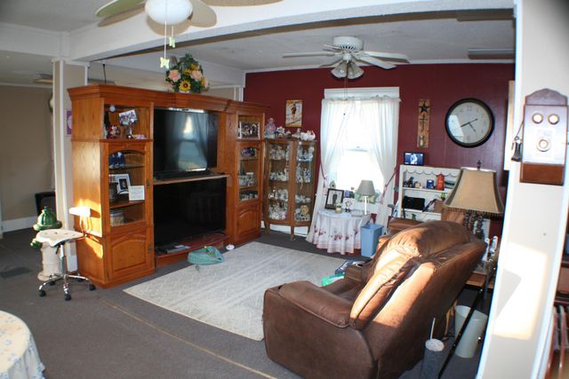 616 N School St, Augusta, KS 67010