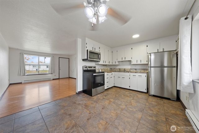 2232 W Spruce St, Moses Lake, WA 98837