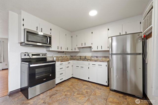 2232 W Spruce St, Moses Lake, WA 98837