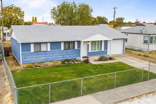 2232 W Spruce St, Moses Lake, WA 98837