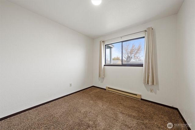 2232 W Spruce St, Moses Lake, WA 98837