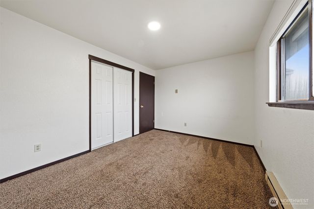 2232 W Spruce St, Moses Lake, WA 98837