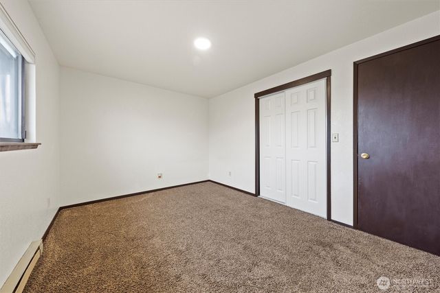 2232 W Spruce St, Moses Lake, WA 98837