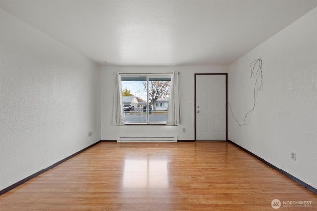 2232 W Spruce St, Moses Lake, WA 98837