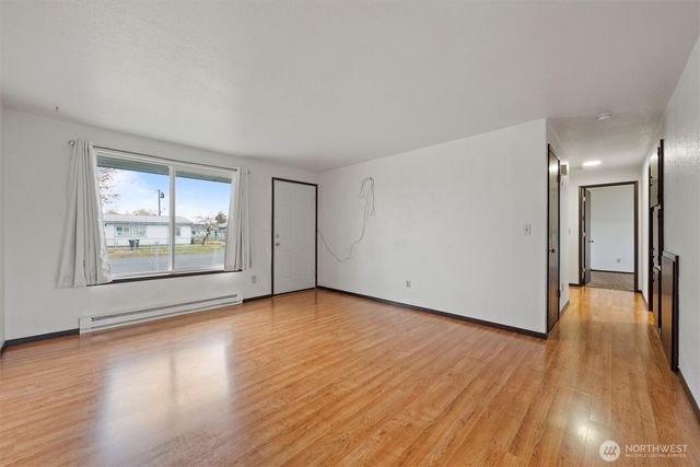 2232 W Spruce St, Moses Lake, WA 98837