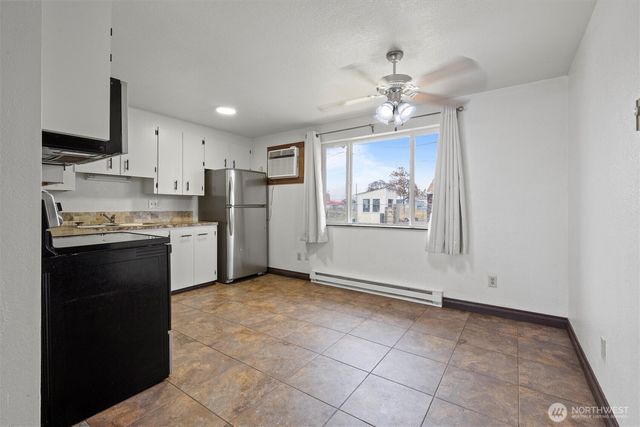 2232 W Spruce St, Moses Lake, WA 98837