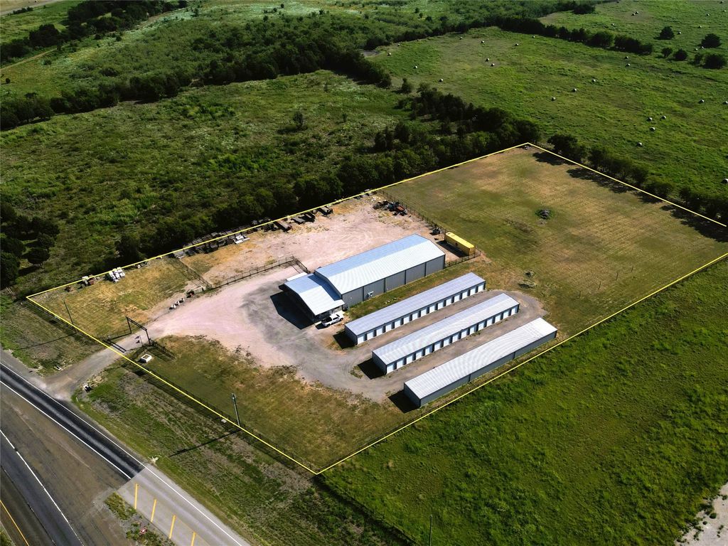 11639 E Highway 175 E, Kemp, TX 75143