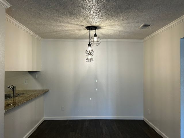 2200 E Trinity Mills Road 301, Carrollton, TX 75006