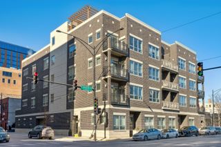 1002 W Van Buren Street 405, Chicago, IL 60607