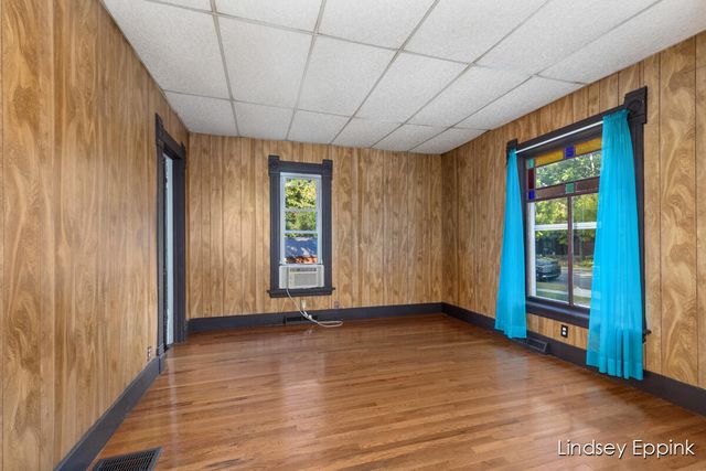 13764 W Ave E, Vicksburg, MI 49097