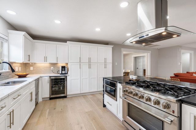 4423 Apollo Street, Houston, TX 77018