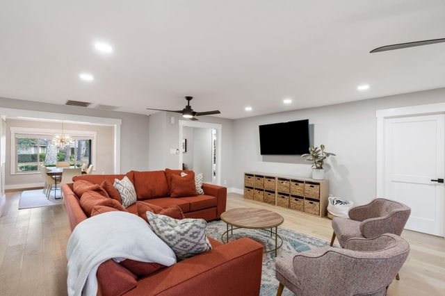 4423 Apollo Street, Houston, TX 77018