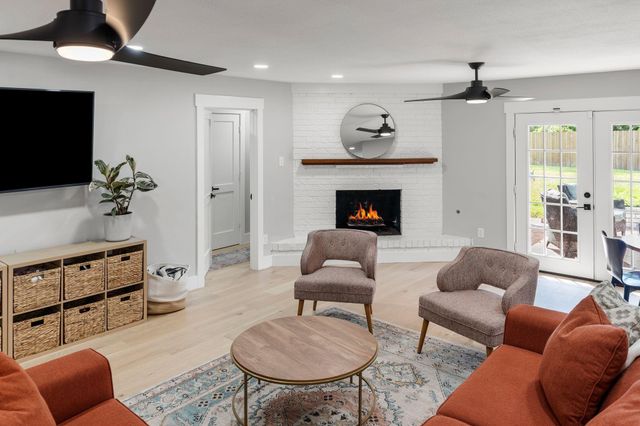 4423 Apollo Street, Houston, TX 77018