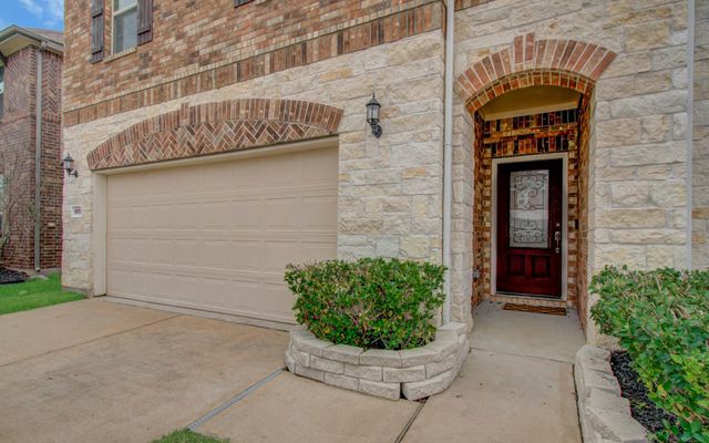 15702 Giant Pine Lane, Cypress, TX 77429