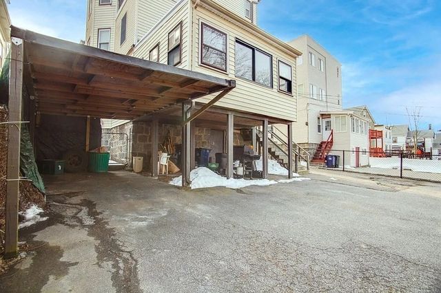 126 Neponset Ave 1, Boston, MA 02122