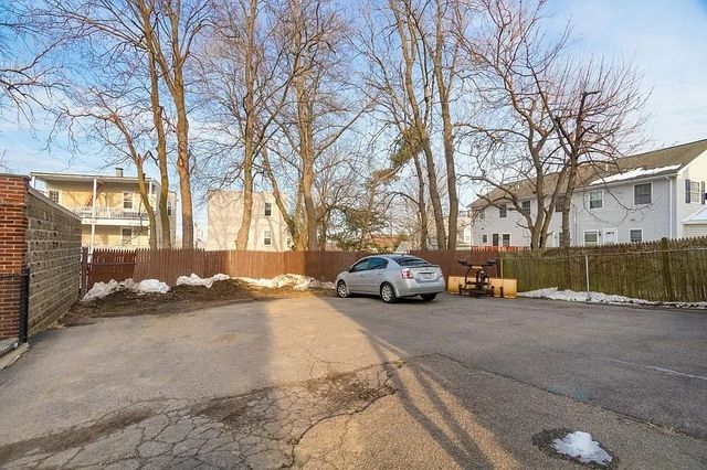 126 Neponset Ave 1, Boston, MA 02122