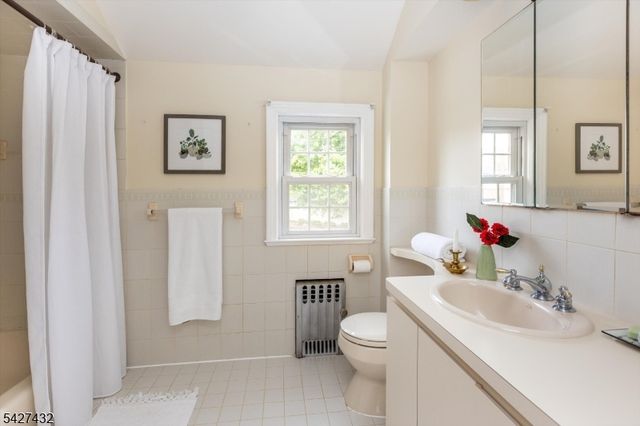 52 Sommer Ave, Glen Ridge Boro Twp., NJ 07028