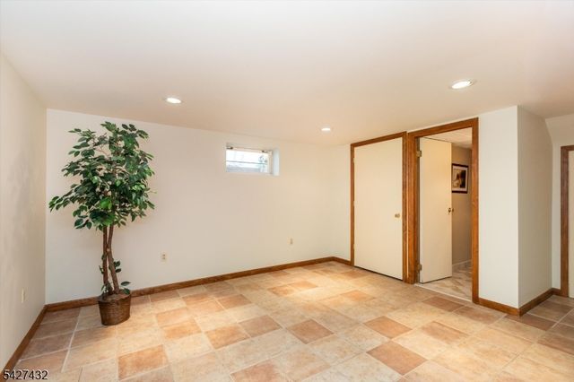 52 Sommer Ave, Glen Ridge Boro Twp., NJ 07028