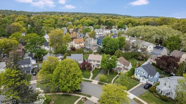 52 Sommer Ave, Glen Ridge Boro Twp., NJ 07028