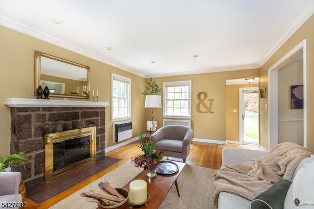 52 Sommer Ave, Glen Ridge Boro Twp., NJ 07028