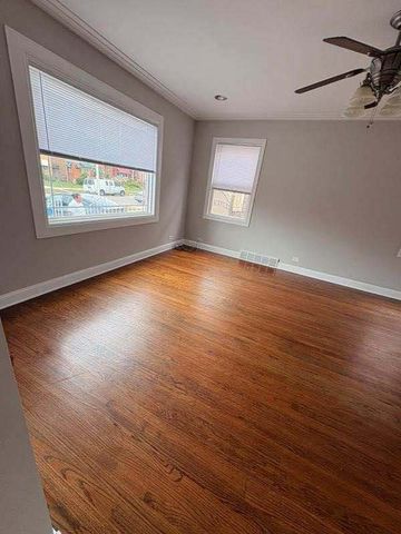 8440 S Winchester Avenue, Chicago, IL 60620