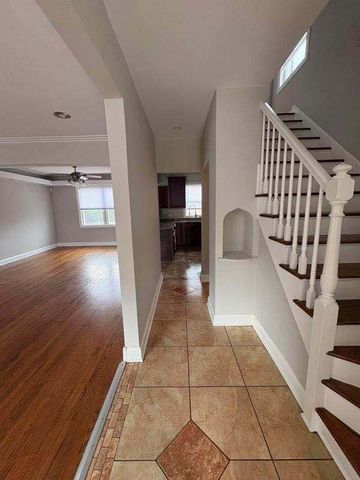 8440 S Winchester Avenue, Chicago, IL 60620