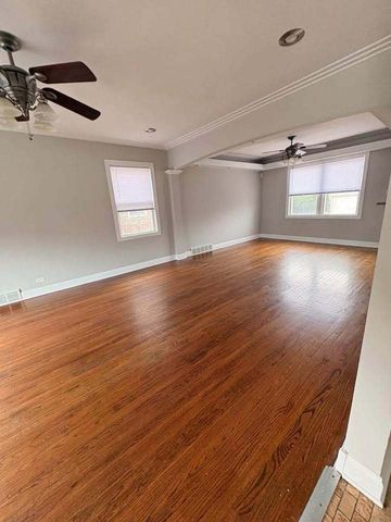 8440 S Winchester Avenue, Chicago, IL 60620