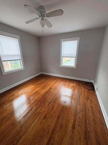 8440 S Winchester Avenue, Chicago, IL 60620