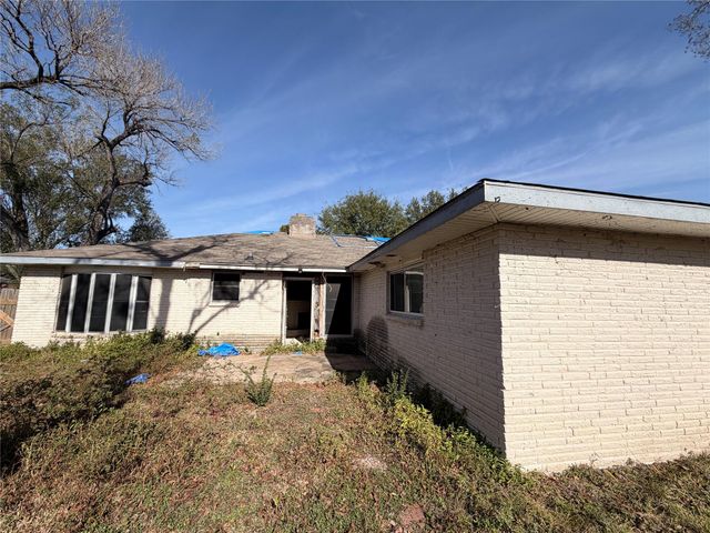 11807 Sharpview Drive, Houston, TX 77072