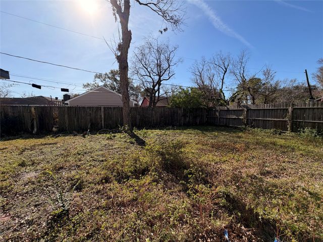 11807 Sharpview Drive, Houston, TX 77072