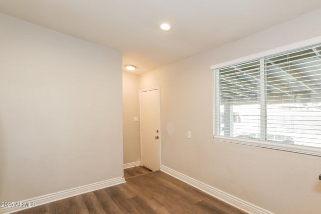 7460 W CINNABAR Avenue, Peoria, AZ 85345