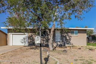 7460 W CINNABAR Avenue, Peoria, AZ 85345