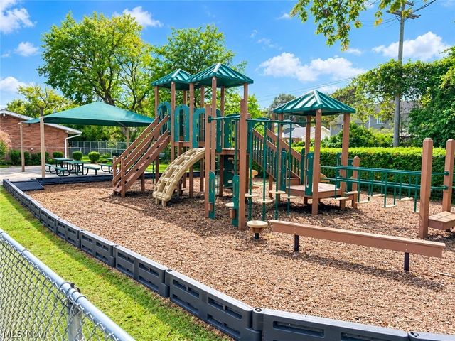 23865 David Drive 204, North Olmsted, OH 44070