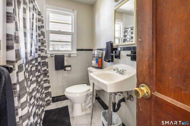 150 Trumbull Avenue, Bridgeport, CT 06606