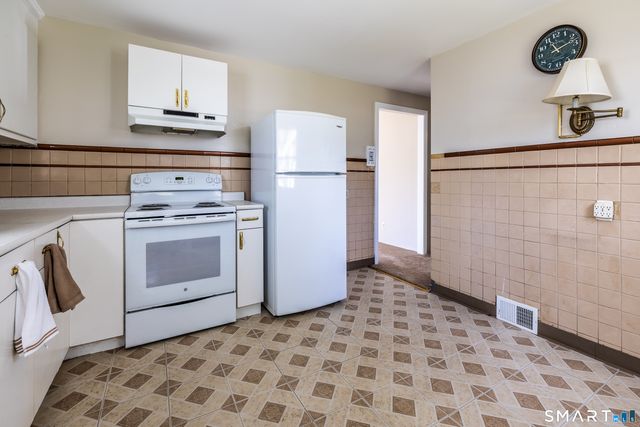 150 Trumbull Avenue, Bridgeport, CT 06606