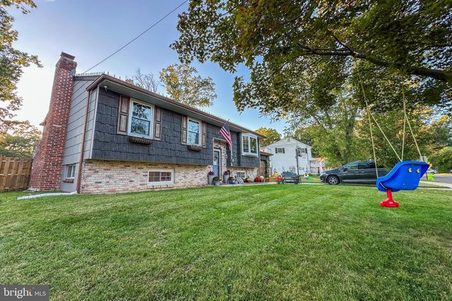 1605 PIN OAK RD, Williamstown, NJ 08094