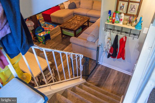 1605 PIN OAK RD, Williamstown, NJ 08094