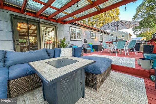 1605 PIN OAK RD, Williamstown, NJ 08094