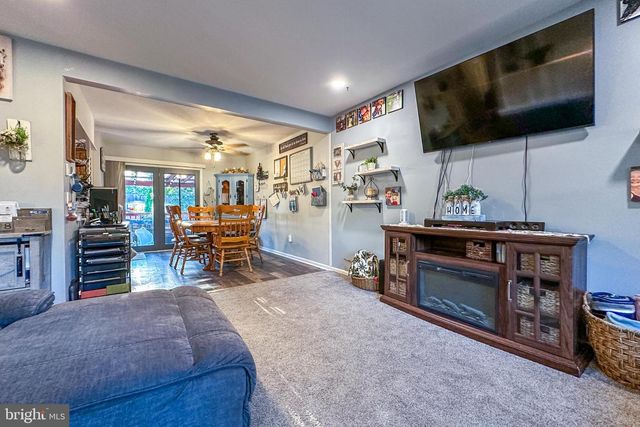 1605 PIN OAK RD, Williamstown, NJ 08094