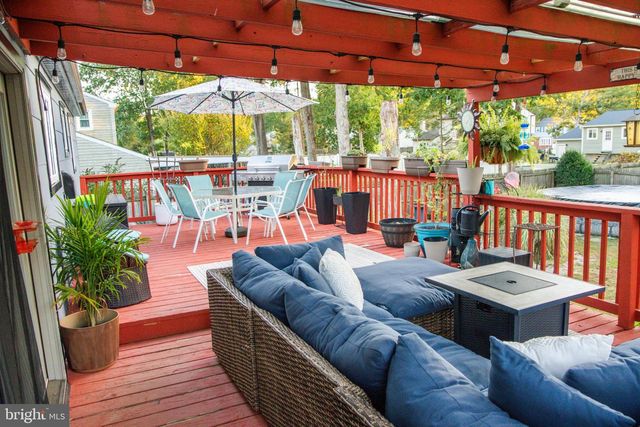 1605 PIN OAK RD, Williamstown, NJ 08094