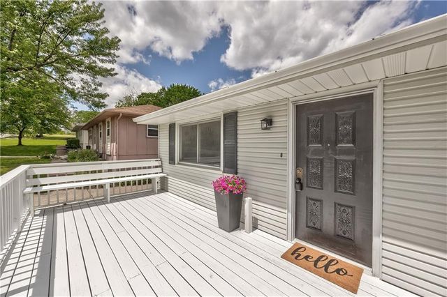 12212 E 32nd Street S, Independence, MO 64052