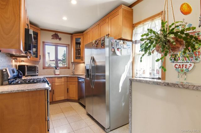 1615 Estelle Avenue, Elmont, NY 11003