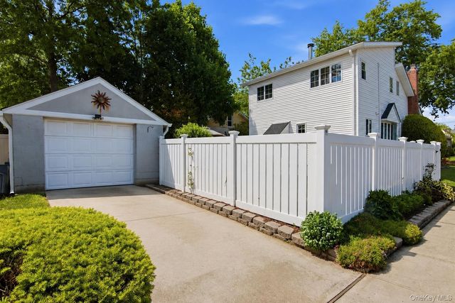 1615 Estelle Avenue, Elmont, NY 11003