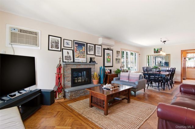 1615 Estelle Avenue, Elmont, NY 11003