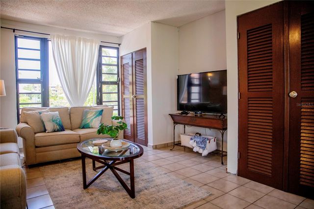 185 CANDELERO DRIVE 671, Humacao, PR 00791