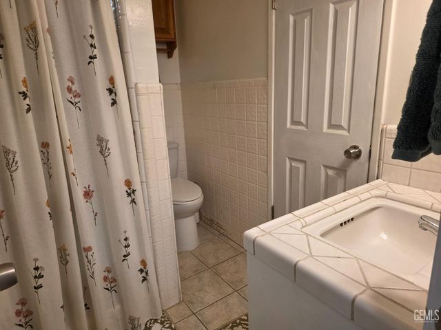 2115 Bedford Way, Bakersfield, CA 93308
