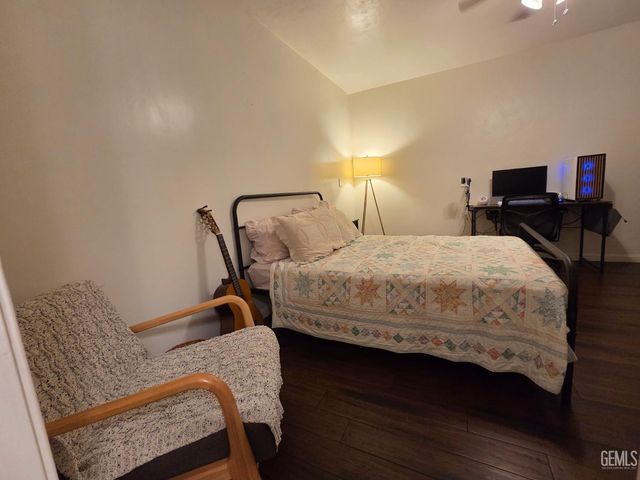 2115 Bedford Way, Bakersfield, CA 93308
