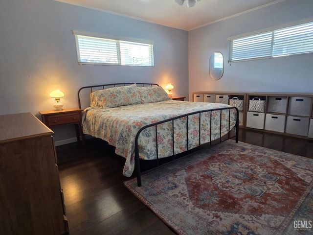 2115 Bedford Way, Bakersfield, CA 93308